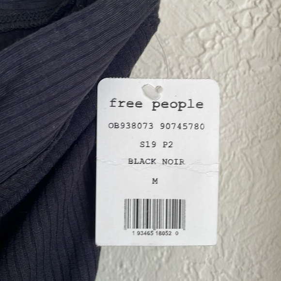 Free People New with tags Black fine line tube top cropped Size M - Picture 4 of 5